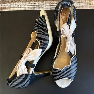 Woman's euro 40 heels by poetic license London